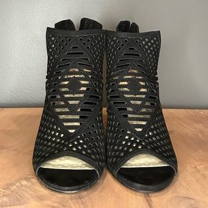 Vince Camuto Allistan Bootie